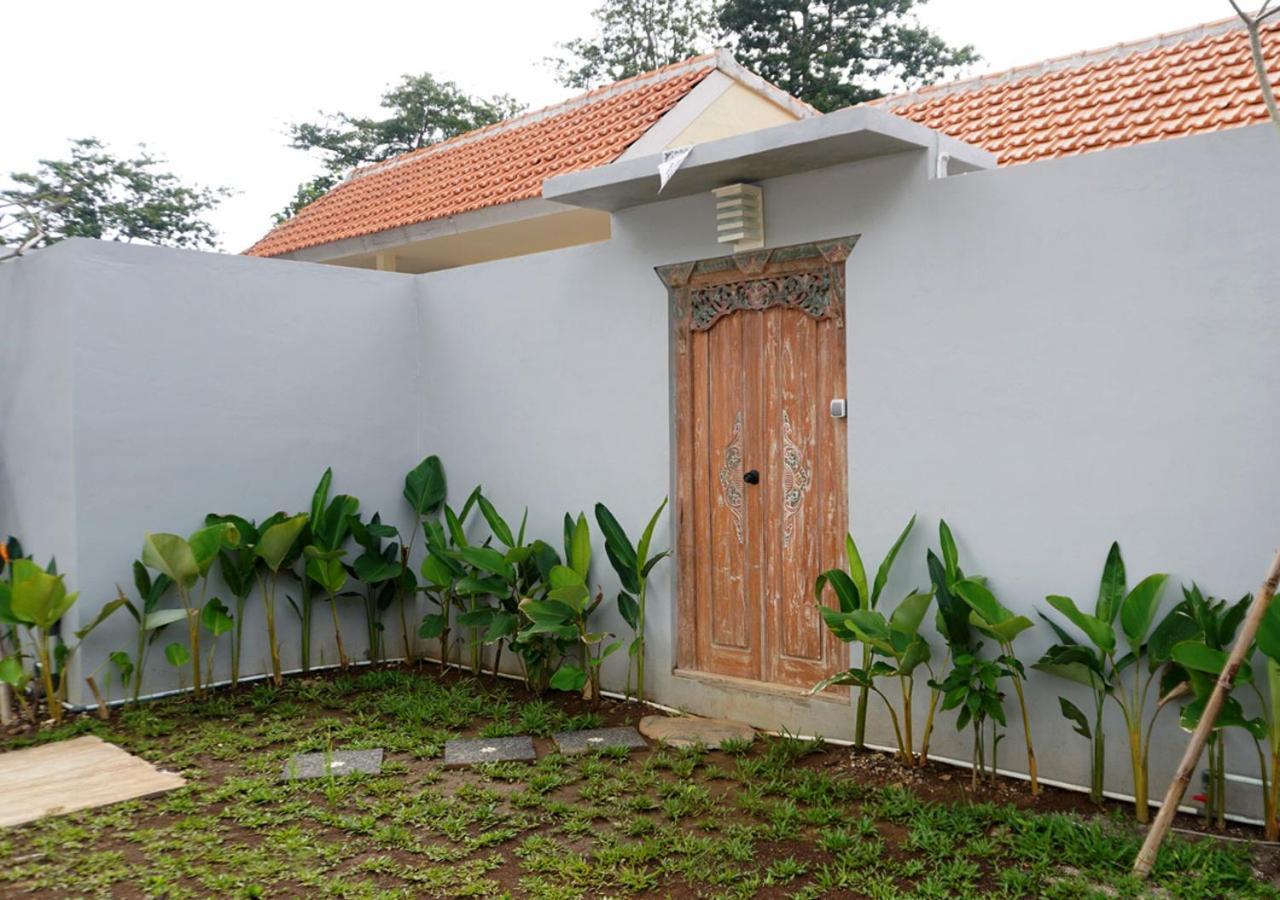Wisma tamu Made 02 Balangan, Homestay, Villas, & Warung Made02